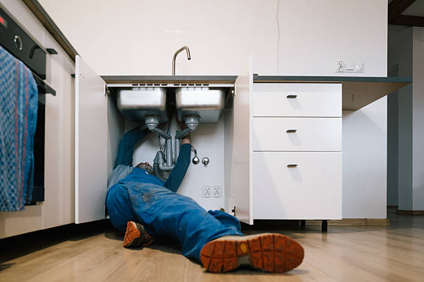 Professional Leak Detection technician working in Gilsum, NH